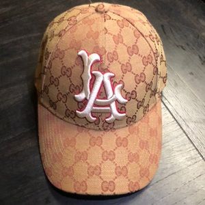gucci “LA” baseball hat 🧢